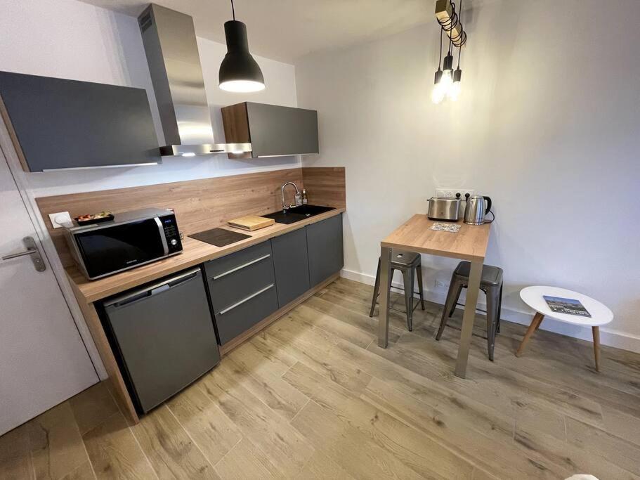 Alp Chartres - Cosy Studio Au Coeur De Chartres Avec Parking Kültér fotó